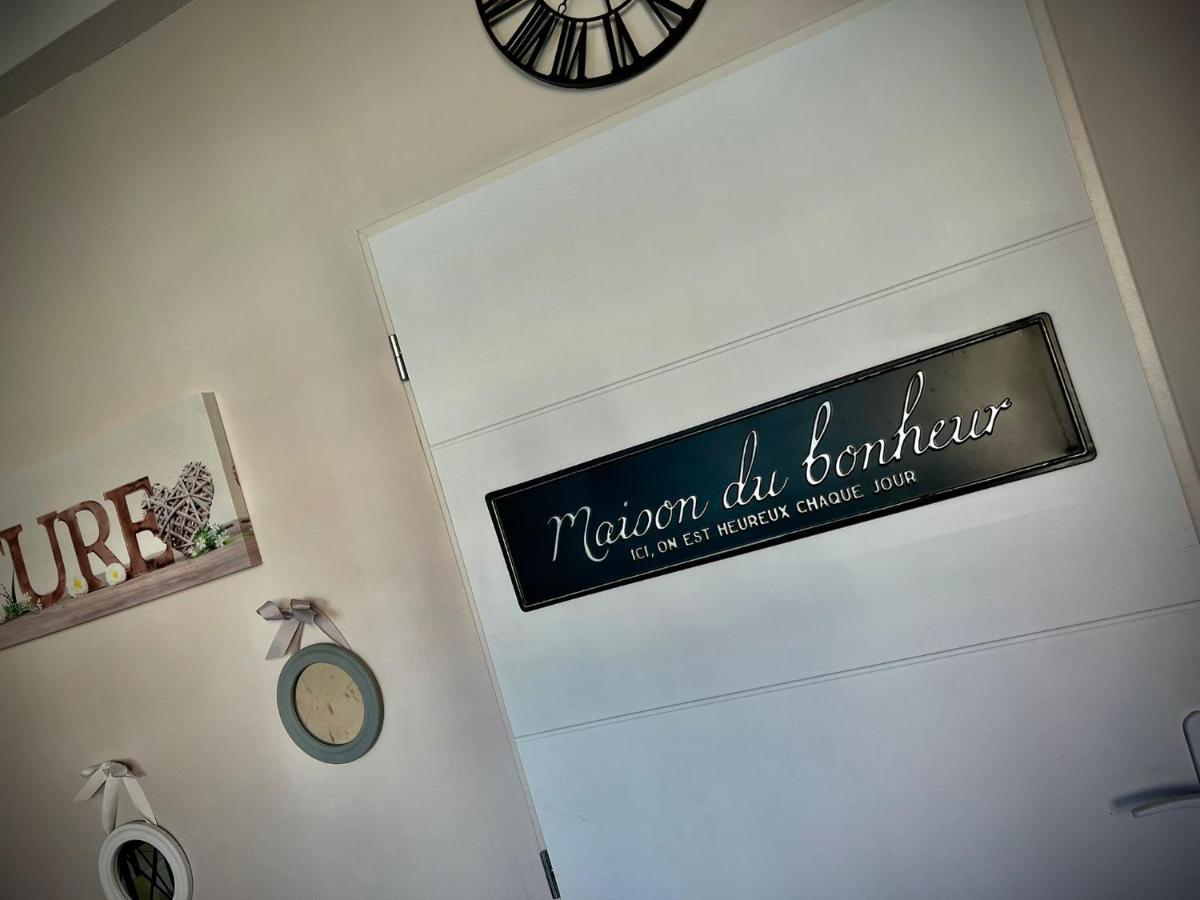 Logement Privatif Avec Jacuzzi Apartment Bergues Exterior photo