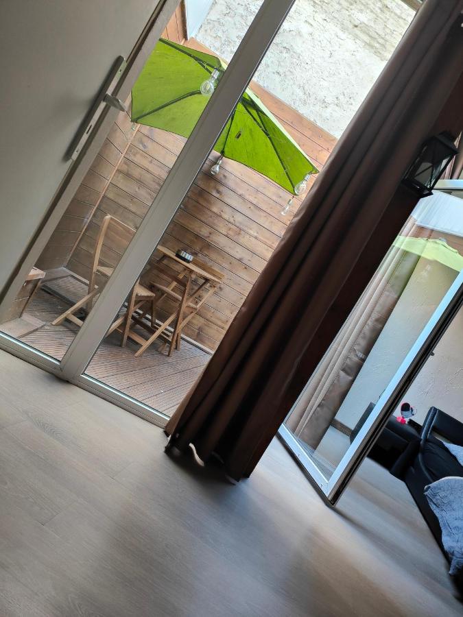 Logement Privatif Avec Jacuzzi Apartment Bergues Exterior photo